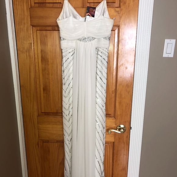 Adrianna Papell Long Ivory Dress with Back Sash - Picture 2 of 4